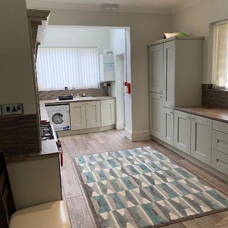 Hotel Cheapsleepz 49 Moscow Drive Liverpool Zewnętrze zdjęcie