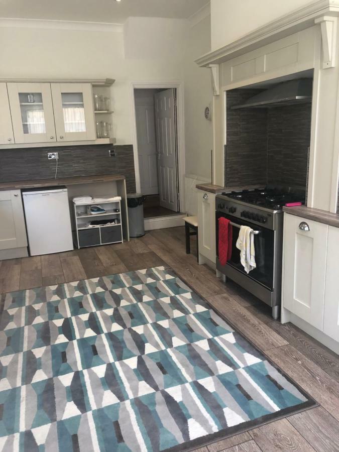 Hotel Cheapsleepz 49 Moscow Drive Liverpool Zewnętrze zdjęcie