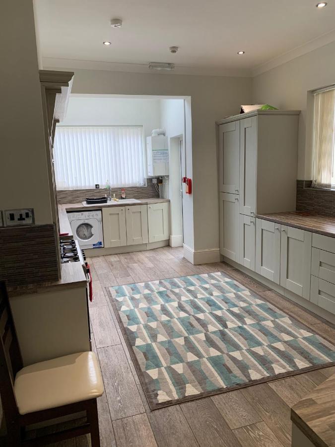 Hotel Cheapsleepz 49 Moscow Drive Liverpool Zewnętrze zdjęcie