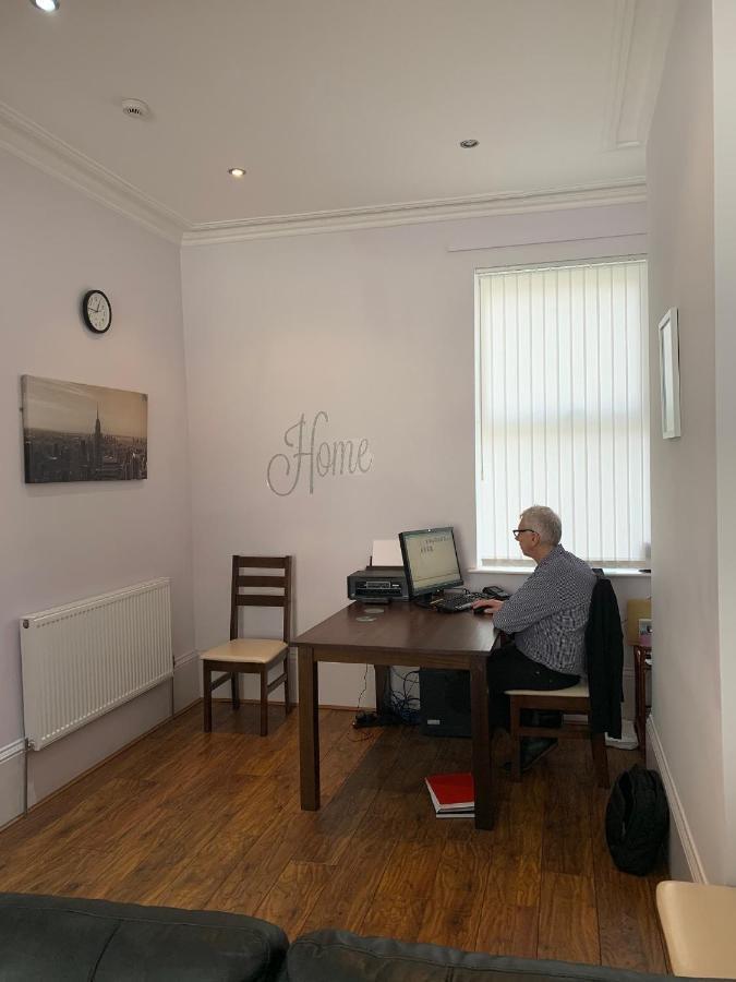 Hotel Cheapsleepz 49 Moscow Drive Liverpool Zewnętrze zdjęcie